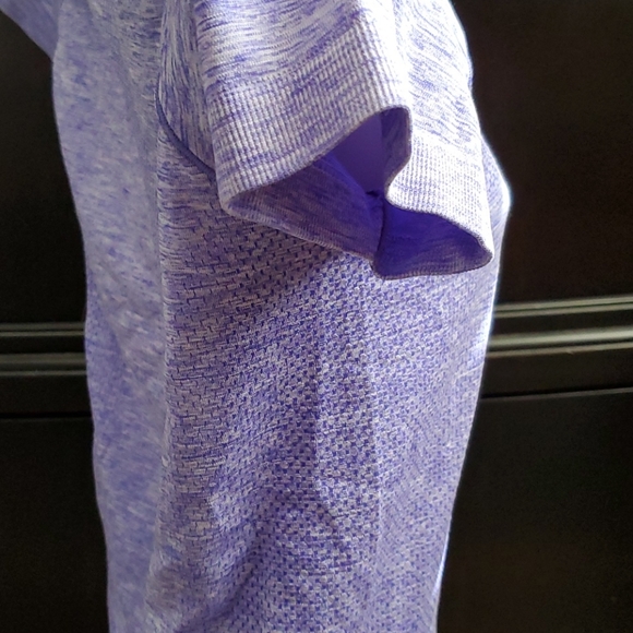 NWT womens Nike running  tee. Xs - Picture 4 of 7